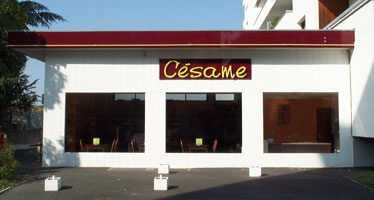 avecplaisirdesign | interior design | interior design | Césame Pizza restaurant showcase before redesigning the project, Annemasse, France.